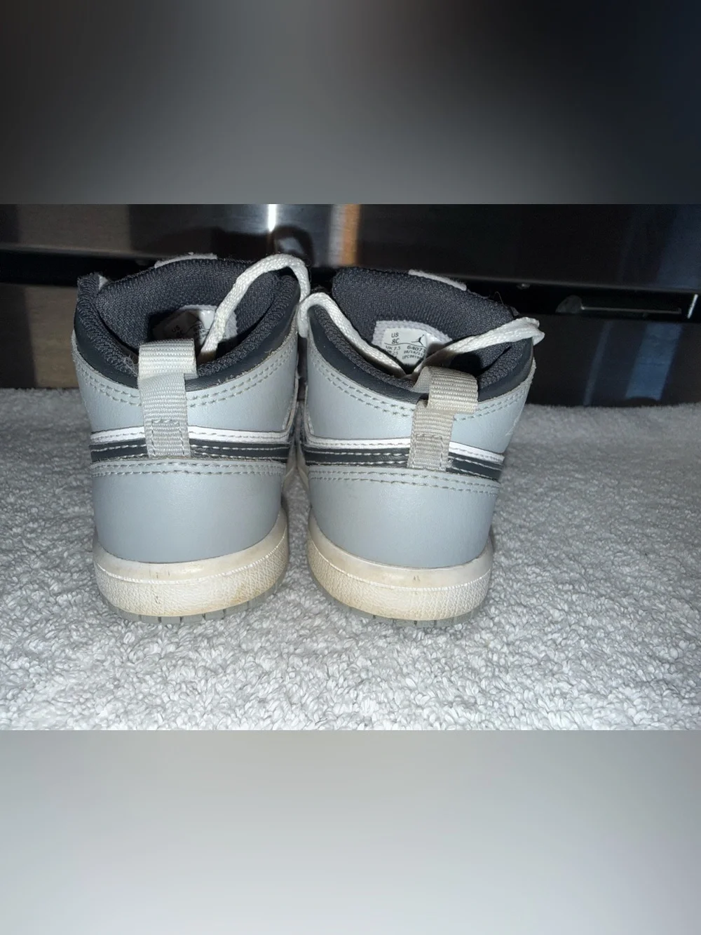 Nike Air Jordan’s Kids Gray & White High-Top Sneakers Size: 8C